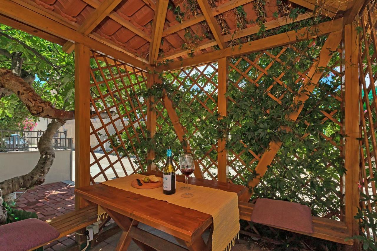 Apartmani Luna Baska Voda Exterior photo